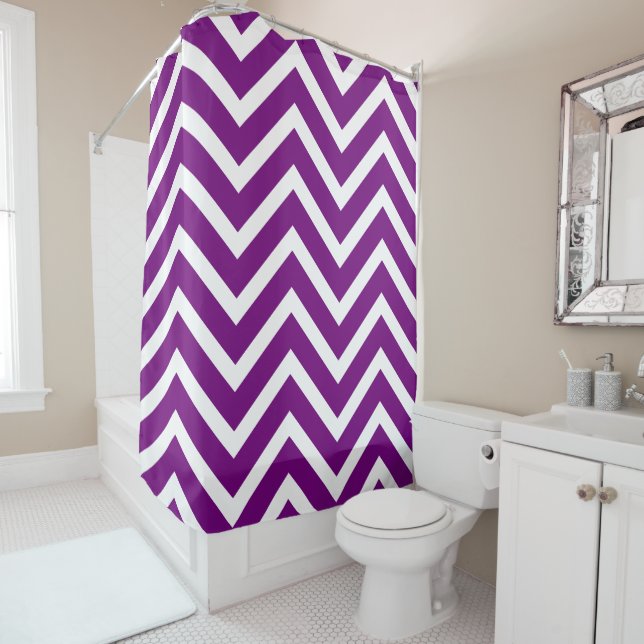 Rideau en douche blanc pourpre de motif de chevron (En situation)