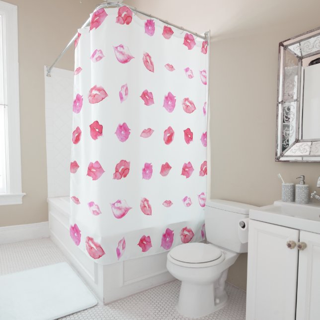 Rideaux De Douche Aquarelle Lèvres Roses. Chic motif, Design tendanc (En situation)