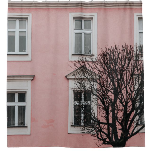 RIDEAUX DE DOUCHE ARBRE NUIT DEVANT LE BÂTIMENT ROSE (Devant)