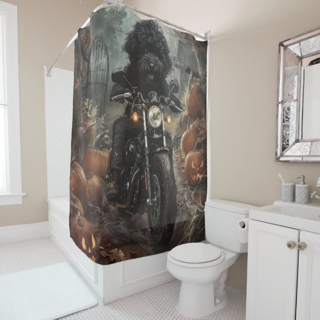 Rideaux De Douche Bernedoodle à moto Halloween effrayant (En situation)