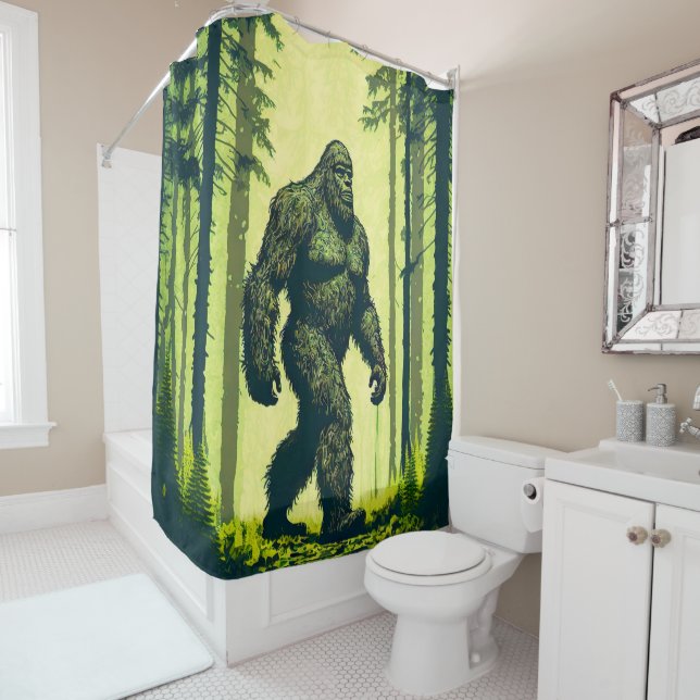 Rideaux De Douche Bigfoot se promène dans une forêt (En situation)