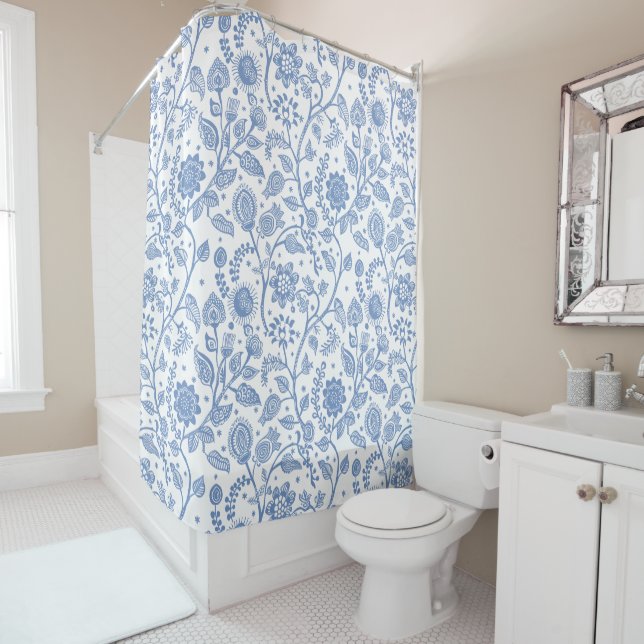 Rideaux De Douche Blue and White Floral Botanical Pattern Whimsical (En situation)