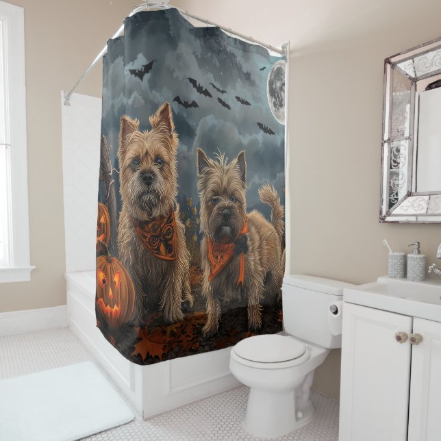 Rideaux De Douche Cairn Terrier Halloween Éffrayant (En situation)