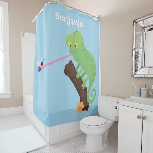 Rideaux De Douche Caricature de lézard de caméléon vert joyeux (En situation)