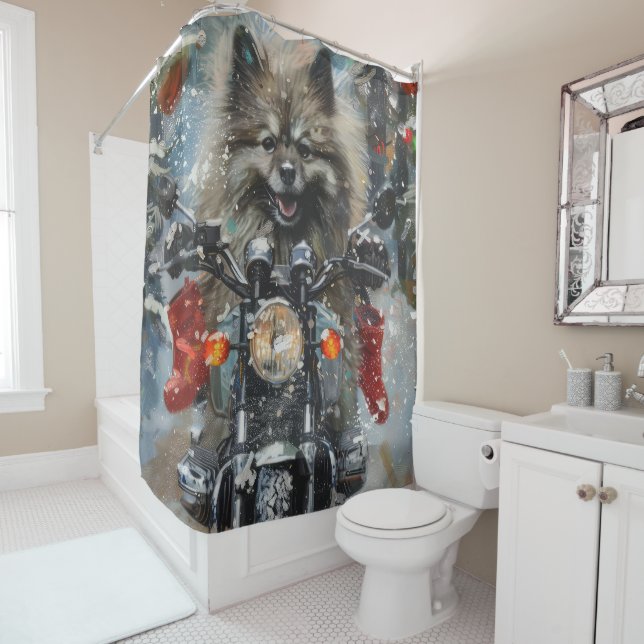 Rideaux De Douche Chien Keeshond à moto de Noël (En situation)