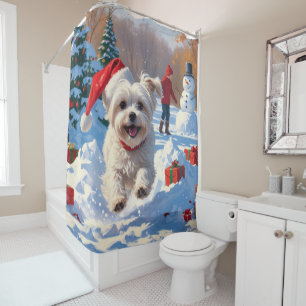 Rideaux De Douche Chien maltais courant dans la neige avec un chapea