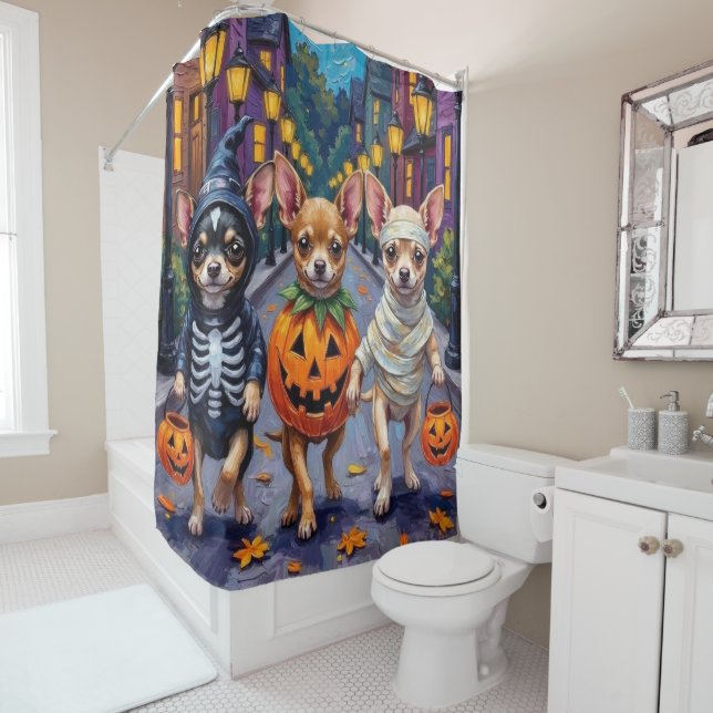 Rideaux De Douche Chihuahua Trick-or-Treating en costumes d'Hallowee (En situation)