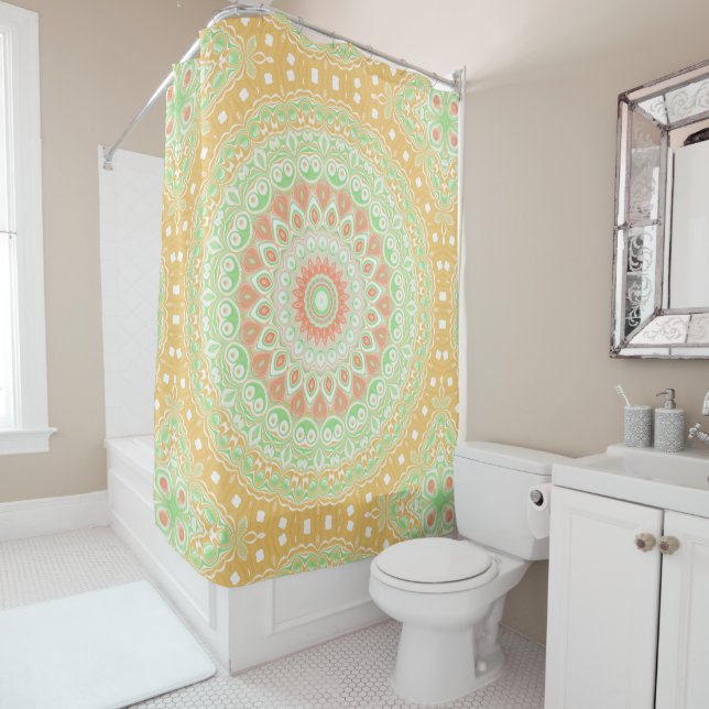 Rideaux De Douche Conception de motif de mandala jaune et vert d'été (En situation)