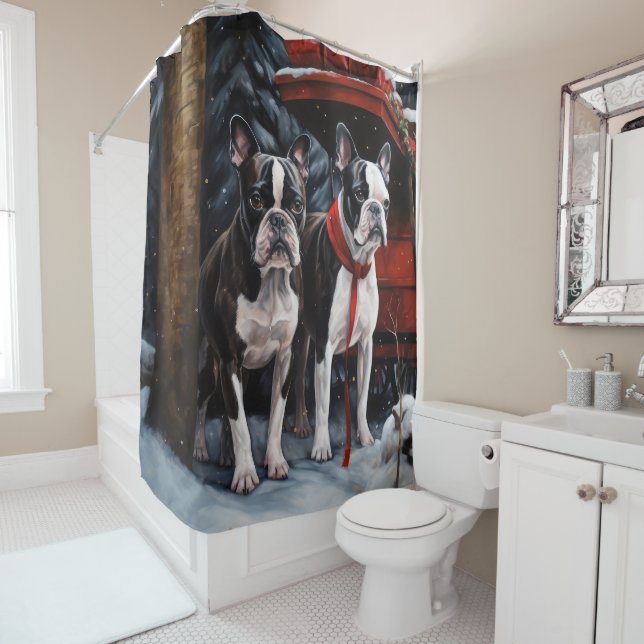 Rideaux De Douche Décor de Noël de Boston Terrier Snowy Sleigh (En situation)