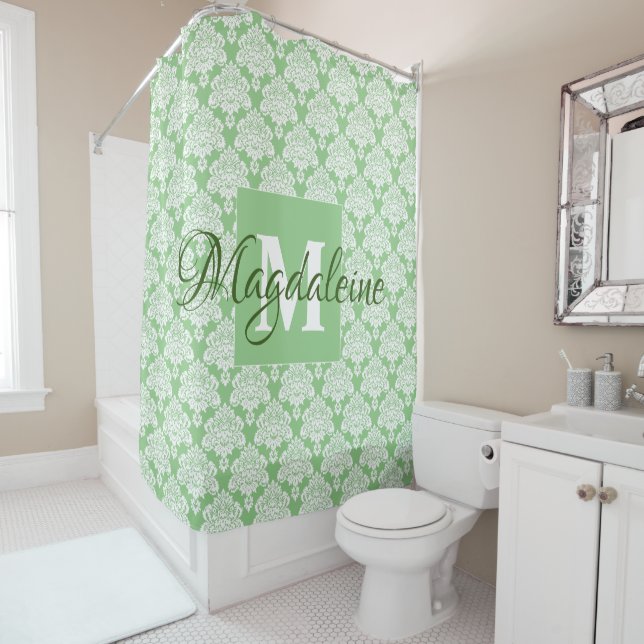 Rideaux De Douche Élégant Sage Green Damask Monogramme et nom (En situation)