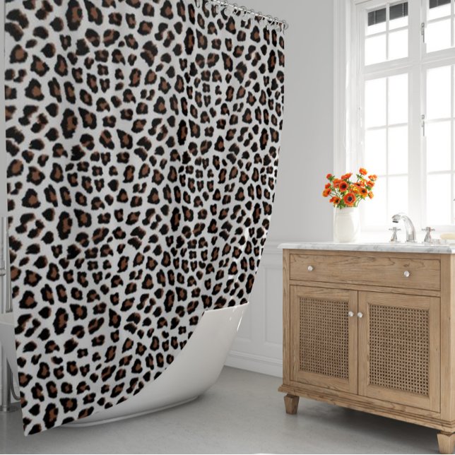 Rideaux De Douche Empreinte de léopard blanc (Leopard Print New Shower Curtain by Looly Elzayat
)