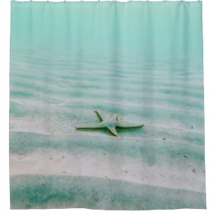 Rideaux De Douche Estarfish blanche sur sable sous l'eau le matin