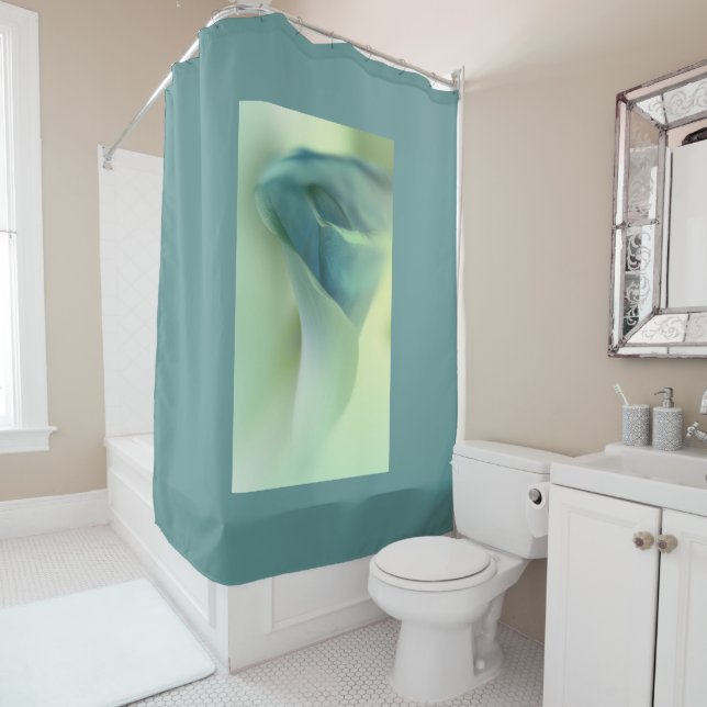 Rideaux De Douche Fleur romantique dans les tons bleus (En situation)