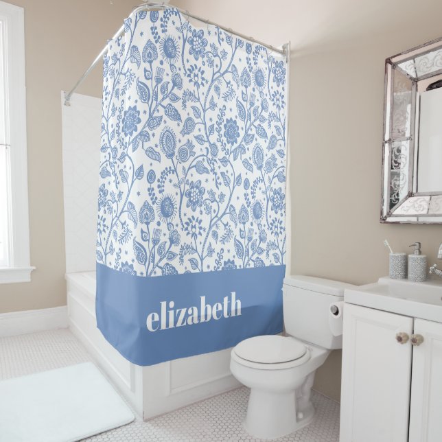 Rideaux De Douche Fleurs bleues et blanches, nom personnalisé, botan (En situation)