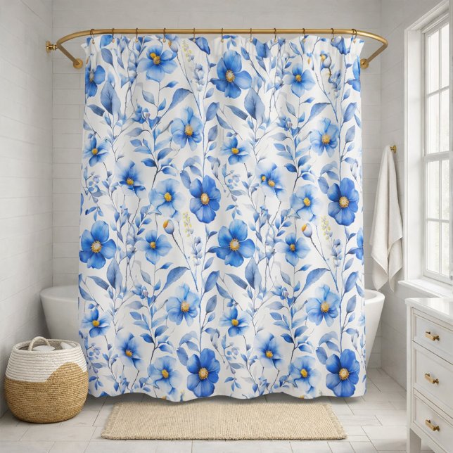Rideaux De Douche Fleurs botaniques aquarelles bleues (Elegant shower curtain featuring a pattern of watercolor blue flowers and delicate foliage)