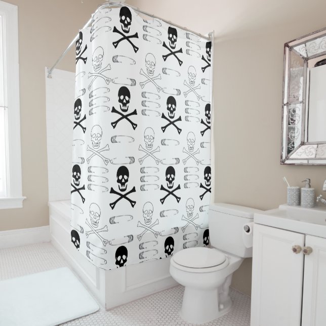 Rideaux De Douche Goth Grunge Skuls Bones and Safety Pins (En situation)
