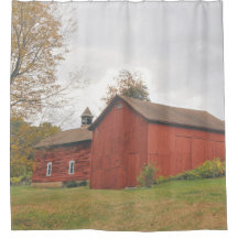 Grande grange rouge de Western Mass en automne Rid