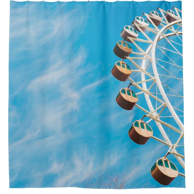 Rideaux De Douche Grande roue blanche sous ciel clair le matin (Devant)