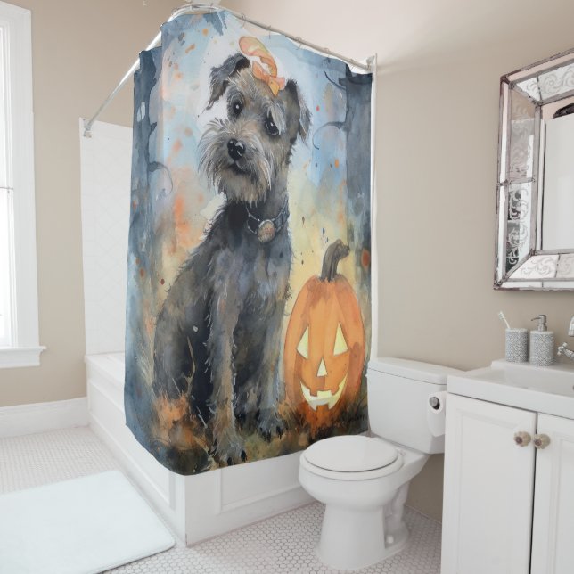 Rideaux De Douche Halloween Chesapeake Bay Terrier Avec Citrouilles (En situation)
