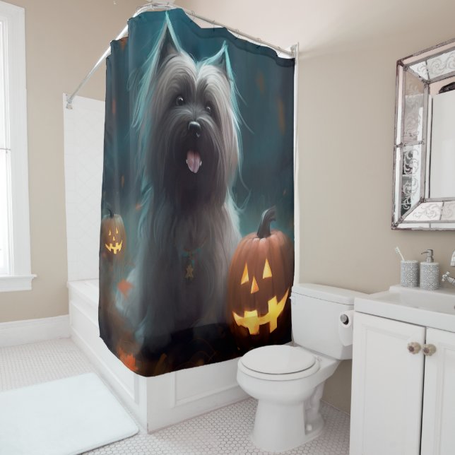 Rideaux De Douche Halloween Skye Terrier Avec La Peur Citrouille (En situation)