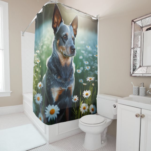 Rideaux De Douche Heeler bleu dans les marguerites (En situation)