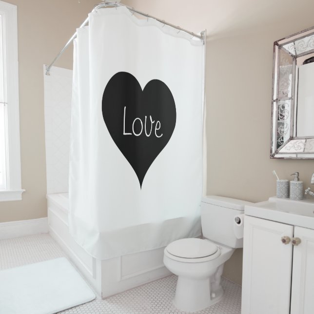 RIDEAUX DE DOUCHE IMPRIMER LE COEUR D'AMOUR NOIR ET BLANC (En situation)