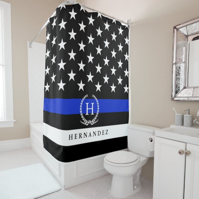 Rideaux De Douche La police décorée d'un monogramme a dénommé le (En situation)