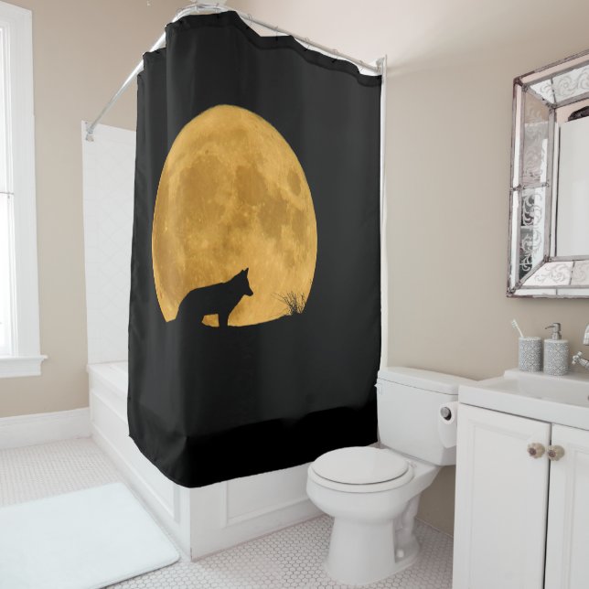 Rideaux De Douche Loup Silhouetté Dans La Lune Lumineuse (En situation)