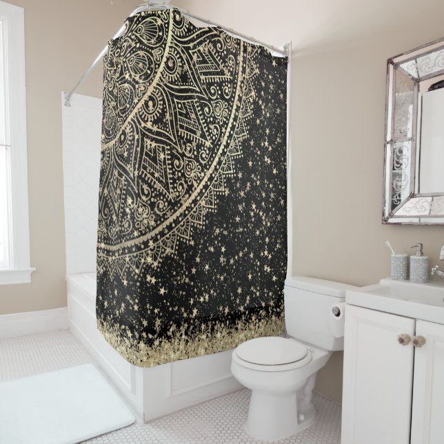 Rideaux De Douche Mandala envoûtant avec des étoiles d'or sur Noir (En situation)