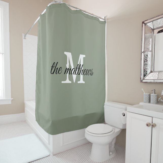 Rideaux De Douche Modern Sage Green Monogram Family Name (En situation)
