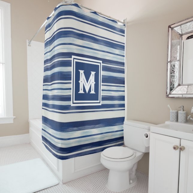 Rideaux De Douche Monogramme à rayures bleues et blanches (En situation)