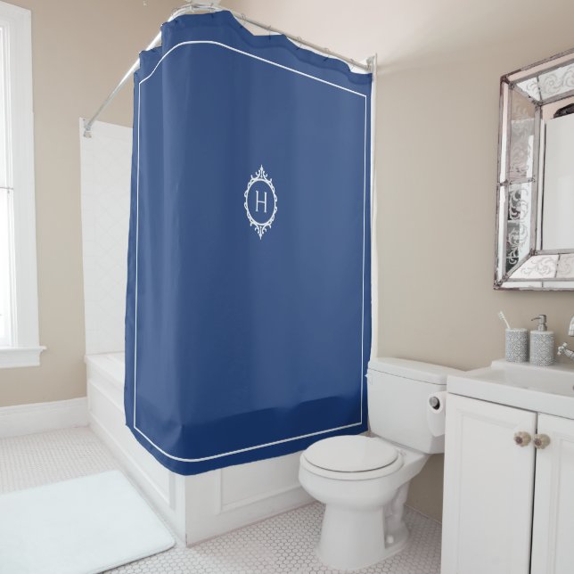 Rideaux De Douche Monogramme bleu et blanc de Chelsea (En situation)