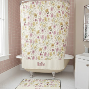 Rideaux De Douche Monogramme de nom de fleur sauvage aquarelle rose
