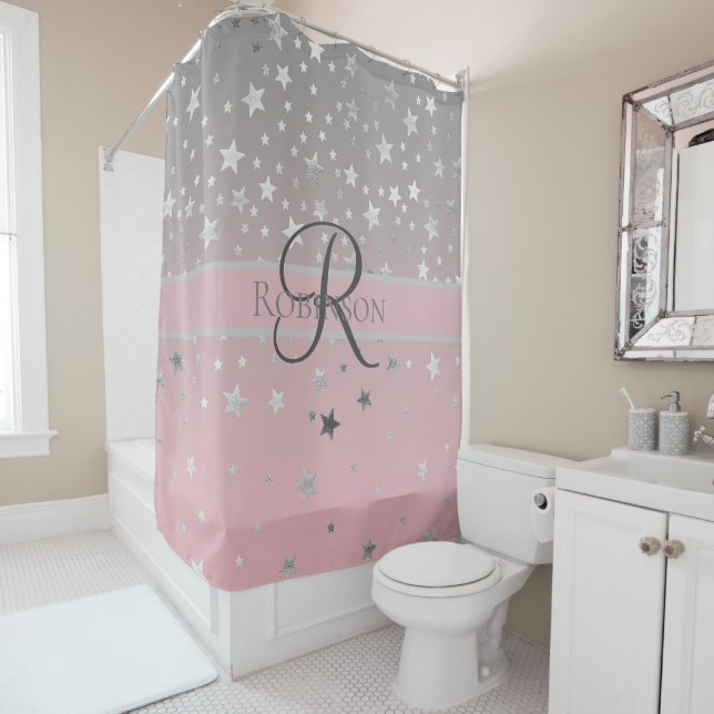 Rideaux De Douche Monogramme Nom rose Grey Argent Stars tendance (En situation)