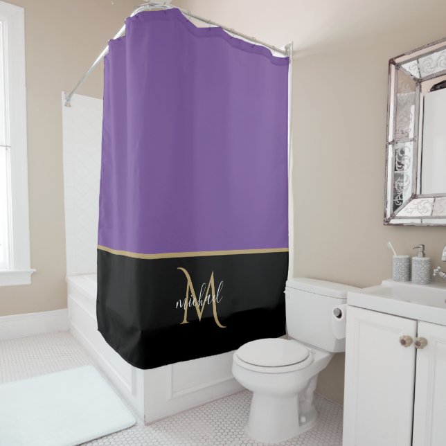 Rideaux De Douche Noir | Monogramme violet et or élégant luxe (En situation)