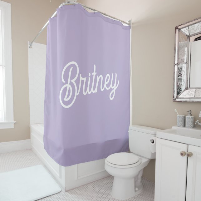 Rideaux De Douche Nom du monogramme violet de lavande chic personnal (En situation)