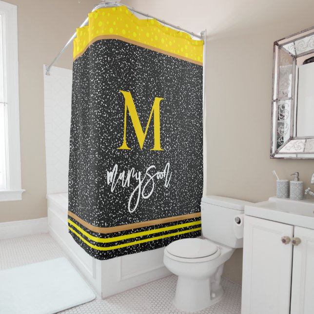 Rideaux De Douche Nom moderne & Monogramme, Noir et Or de luxe (En situation)
