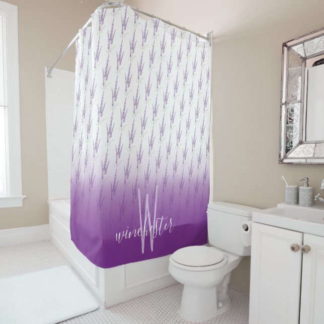 Rideaux De Douche Nom Monogram Farmhouse Lavender Flower Motif (En situation)
