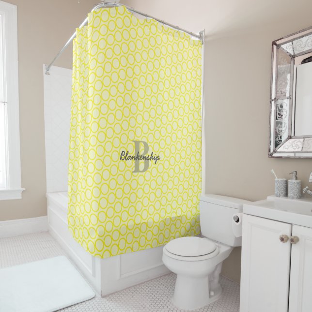 Rideaux De Douche Nom personnalisé Monogramme Yellow Ring Motif (En situation)