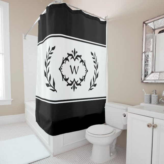 Rideaux De Douche Personnalisé Monogramme initial noir et blanc (En situation)