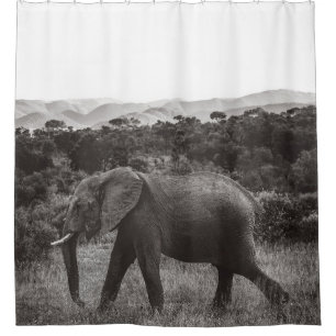 RIDEAUX DE DOUCHE PHOTO GRAYSCALE DE L'ÉLÉPHANT GRIS PRÈS DES ARBRES