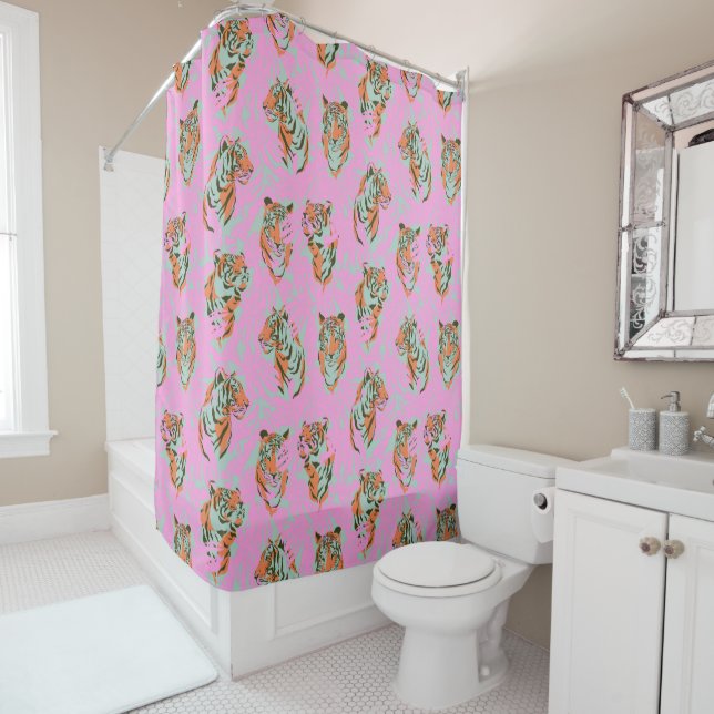 Rideaux De Douche Pink and Orange Tiger Jungle Maximalist Pattern (En situation)