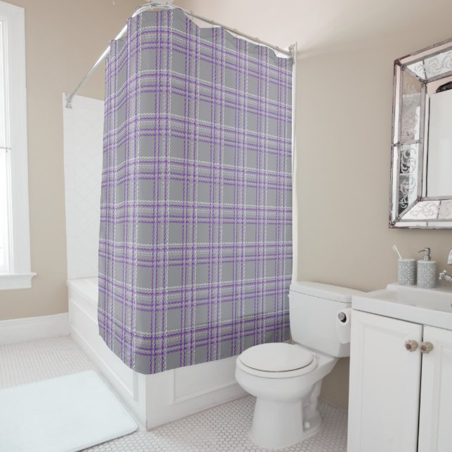 Rideaux De Douche Plaid classique tartan. Gris, lilas (En situation)