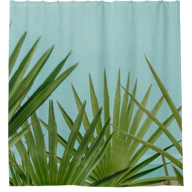 Rideaux De Douche Plante de palmier vert près du plan d'eau (Devant)