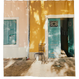 Rideaux De Douche Porte principale en bois vert mi-ouvert