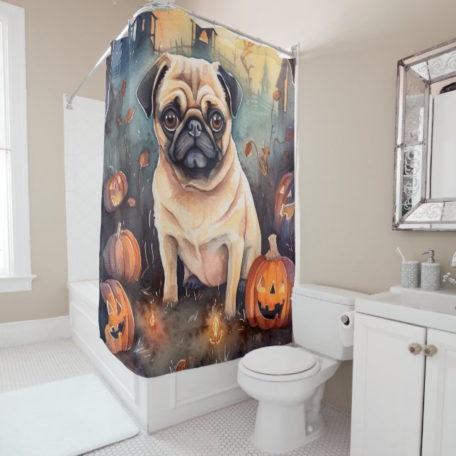 Rideaux De Douche Pug d'Halloween avec citrouilles effrayant (En situation)