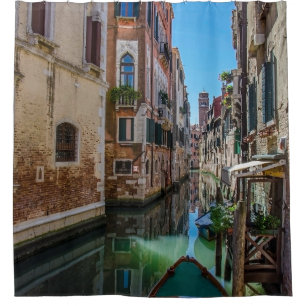 Rideaux De Douche Rue étroite avec canal à Venise