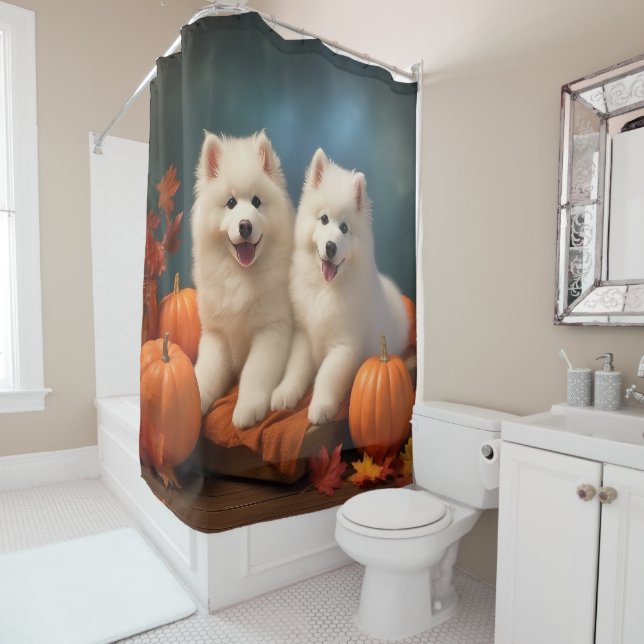 Rideaux De Douche Samoyed Chiot Automne Citrouille de plaisir (En situation)