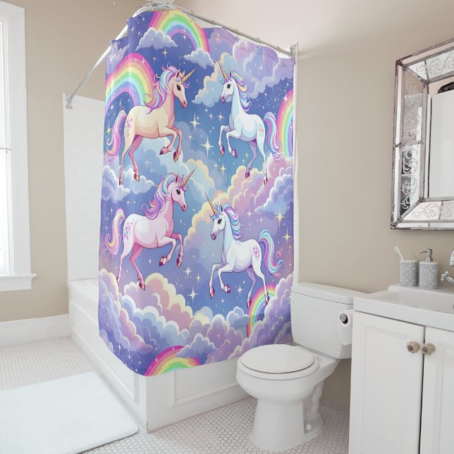 Rideaux De Douche Sparkly rainbow and unicorns on clouds (En situation)