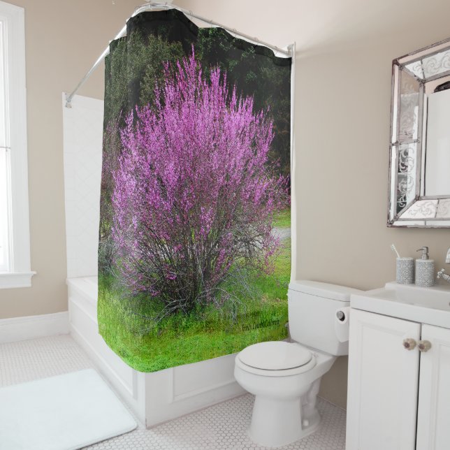 Rideaux De Douche Trinity County Red Bud tree..... (En situation)